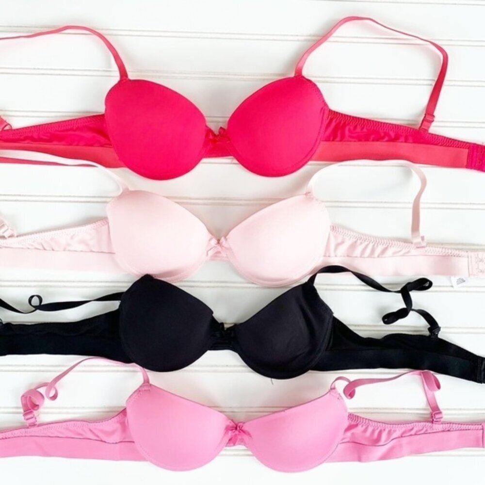Four Pack of Bras Lot Bundle Size Medium